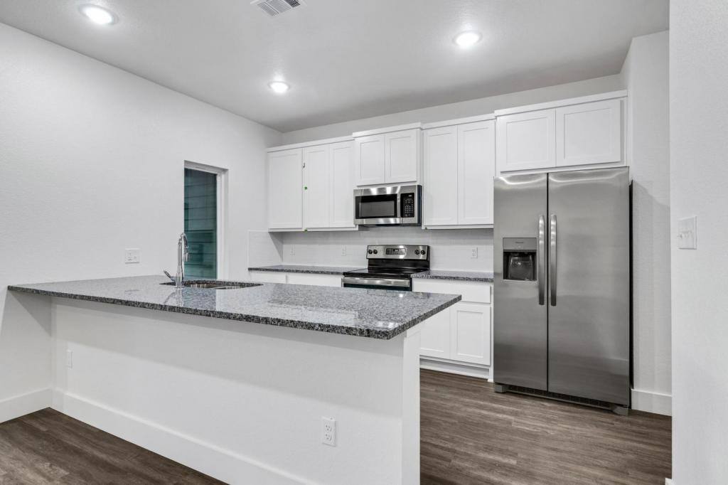 Townhouse for rent at 1904 Royal Loop, Belton, TX 76513