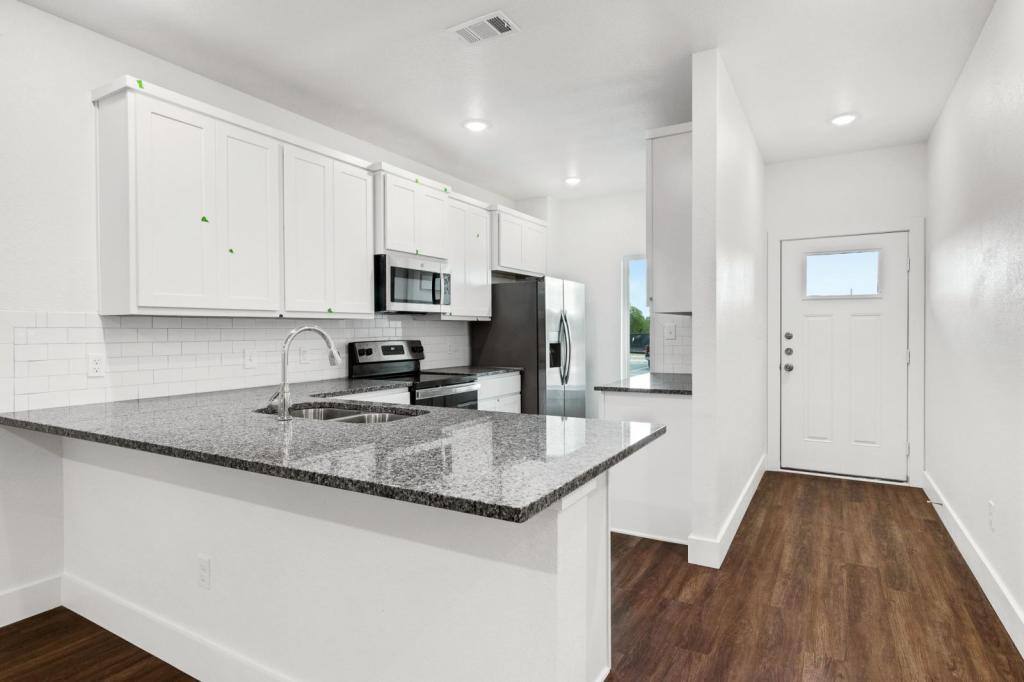 Townhouse for rent at 1920 Royal Loop, Belton, TX 76513