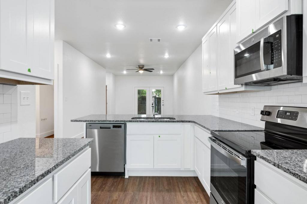 Townhouse for rent at 1920 Royal Loop, Belton, TX 76513