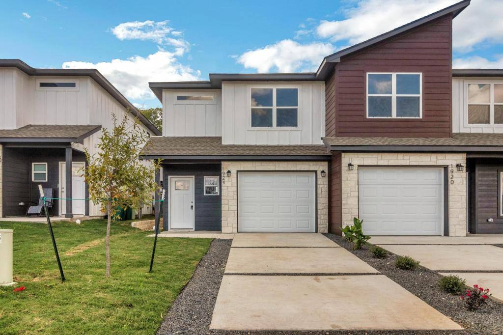 Townhouse for rent at 1924 Royal Loop, Belton, TX 76513