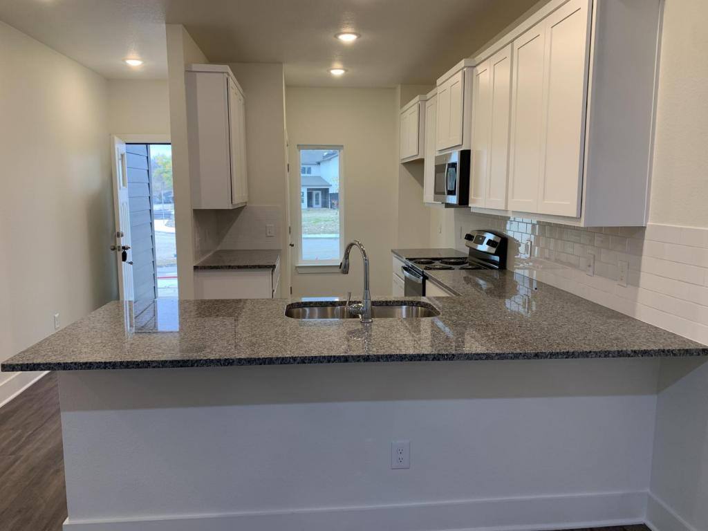 Townhouse for rent at 1854 Royal Loop, Belton, TX 76513
