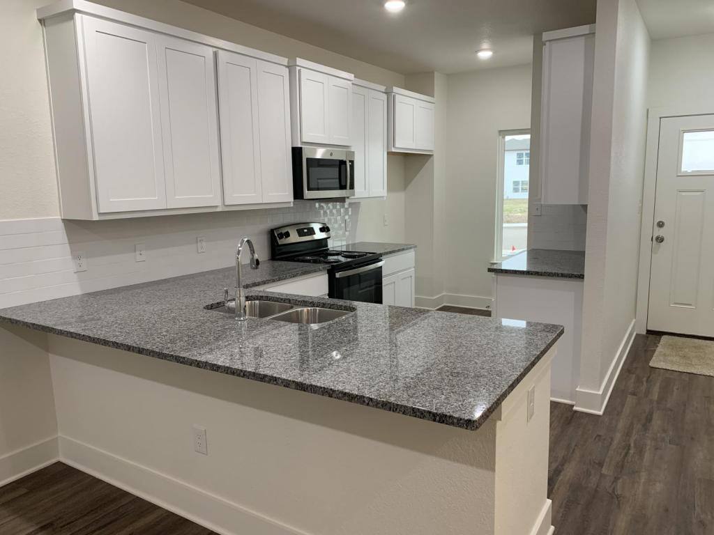 Townhouse for rent at 1862 Royal Loop, Belton, TX 76513