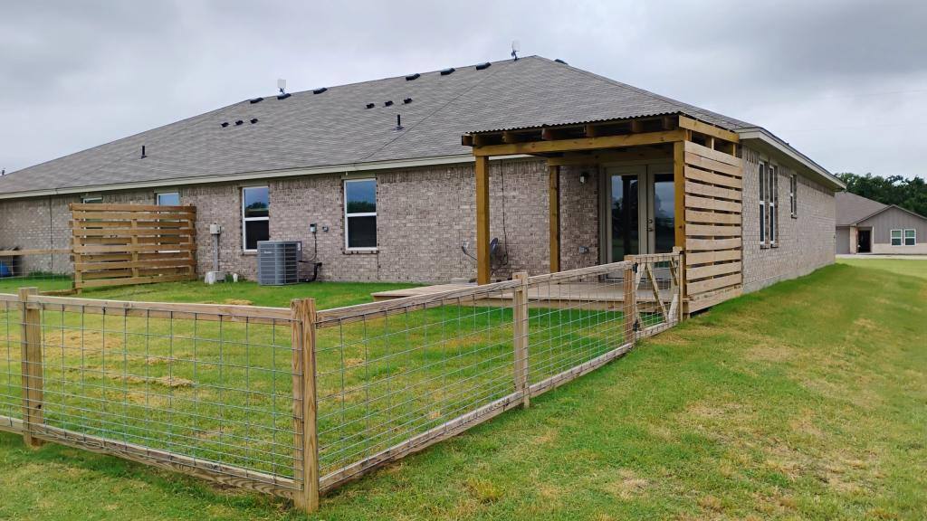 House for rent at 206 Hoover Lane, Azle, TX 76020