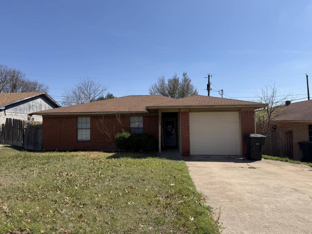 House for rent at 1303 N 10th St, Temple, TX 76501
