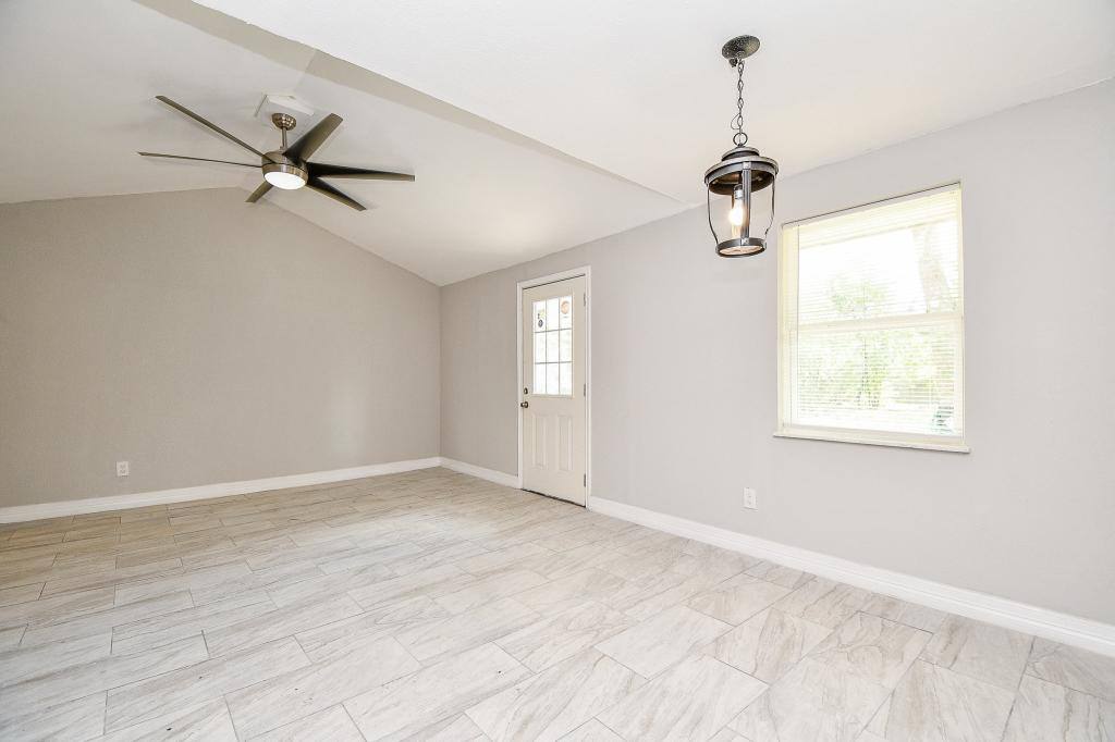 House for rent at 5811 Greencraig Dr, Houston, TX 77035