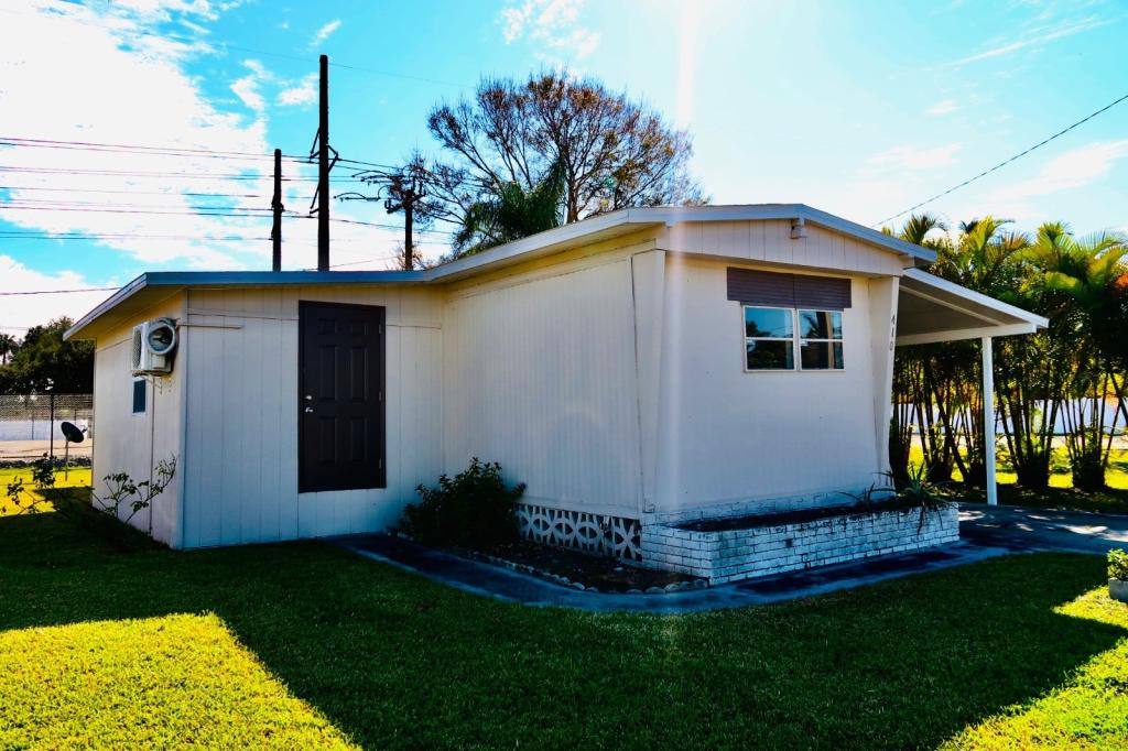 House for rent at 410 Suwanee Dr, North Fort Myers, FL 33917