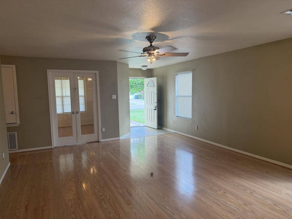 House for rent at 2300 Maedell Dr, Killeen, TX 76542