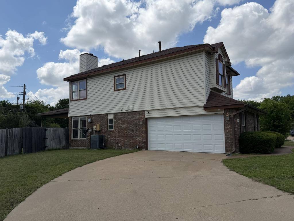 House for rent at 2208 Illinois Dr, Harker Heights, TX 76548