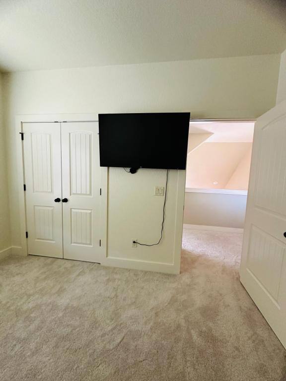 House for rent at 3600 SW Willowbrook Rd, Bentonville, AR 72712