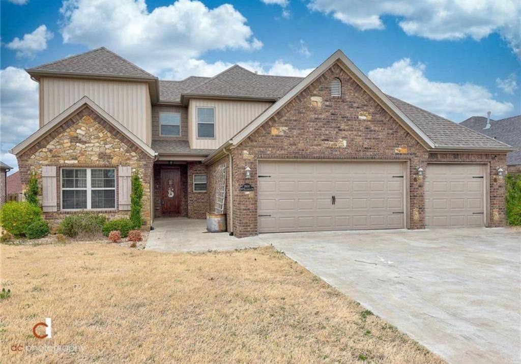 House for rent at 3600 SW Willowbrook Rd, Bentonville, AR 72712