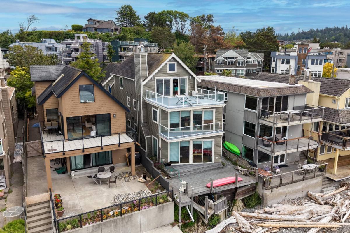 House for rent at 3221 Alki Ave SW #2104, Seattle, WA 98116