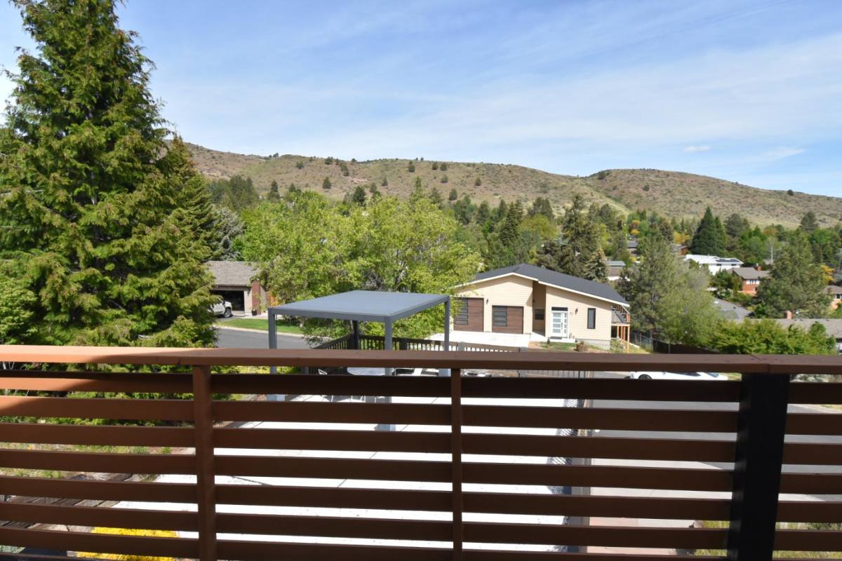 House for rent at 1641 Ridgecrest Dr, Klamath Falls, OR 97601