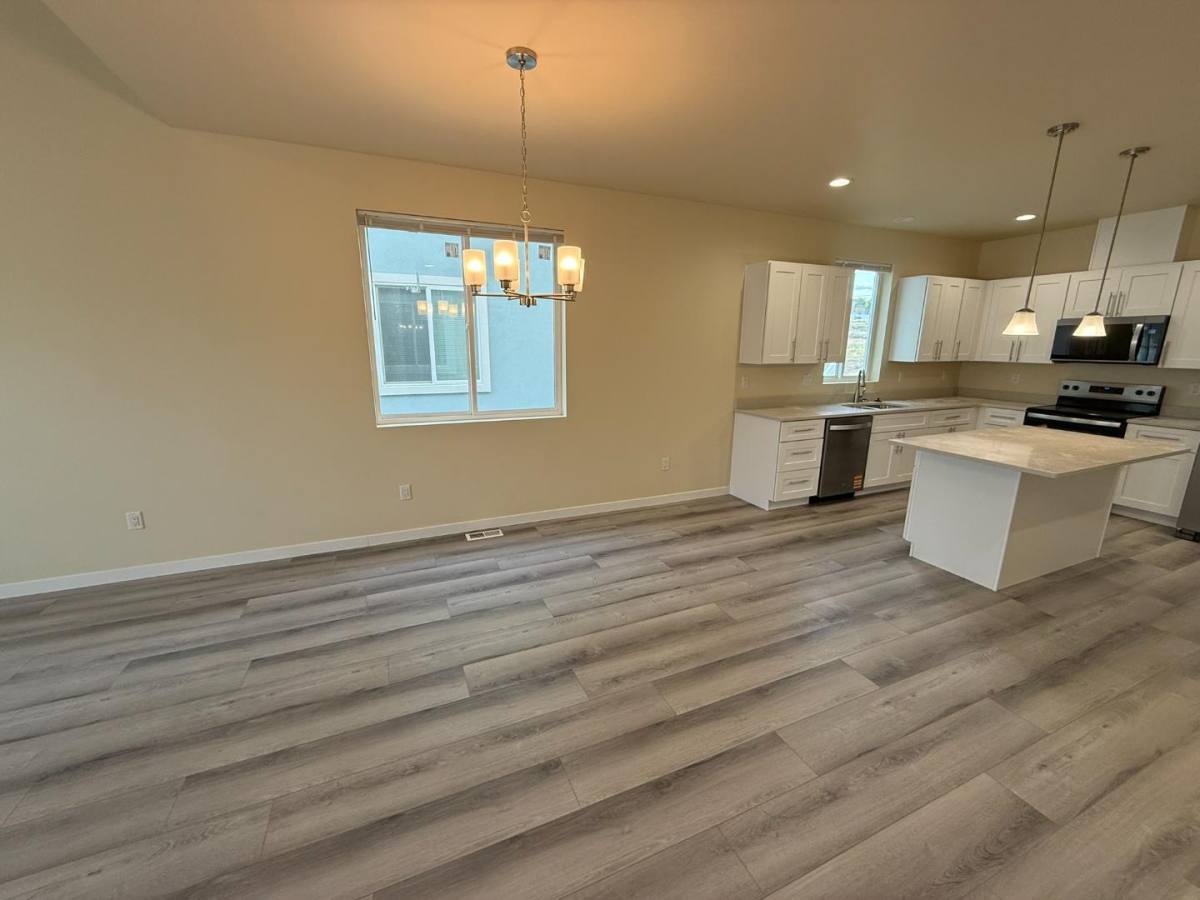 House for rent at 9001 Nafizah Way #9001 -2, Yakima, WA 98908