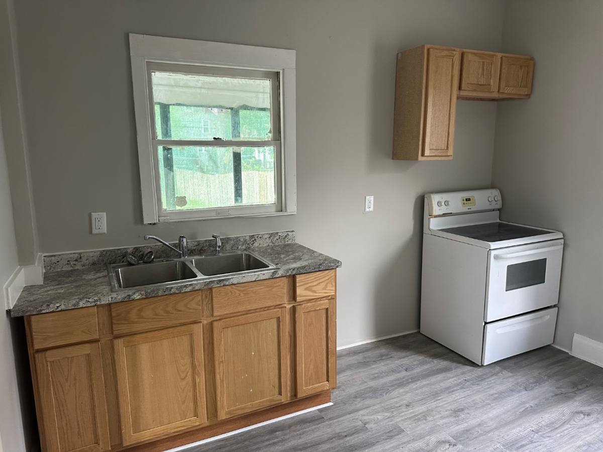 House for rent at 1702 Reed Ave, Kalamazoo, MI 49001