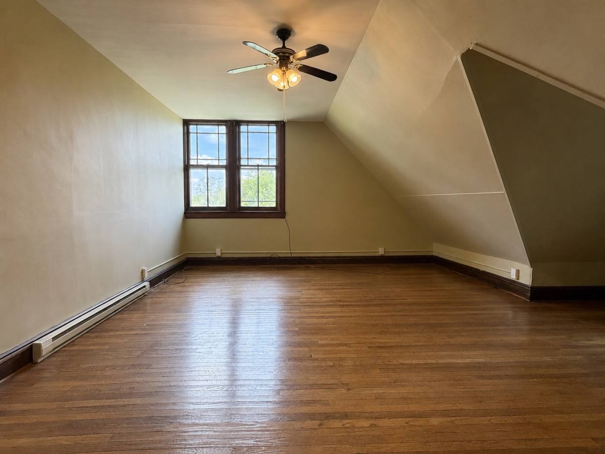 Apartment for rent at 110 E High St #3B, Milford, PA 18337