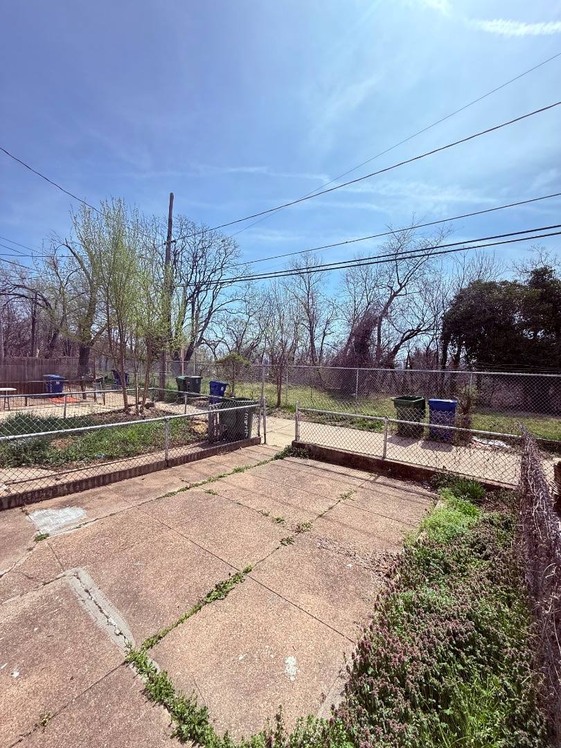 Townhouse for rent at 3427 Ravenwood Ave, Baltimore, MD 21213