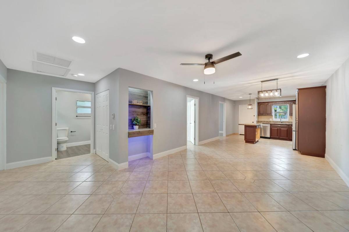 Condo for rent at 11640 NW 39th St, Coral Springs, FL 33065
