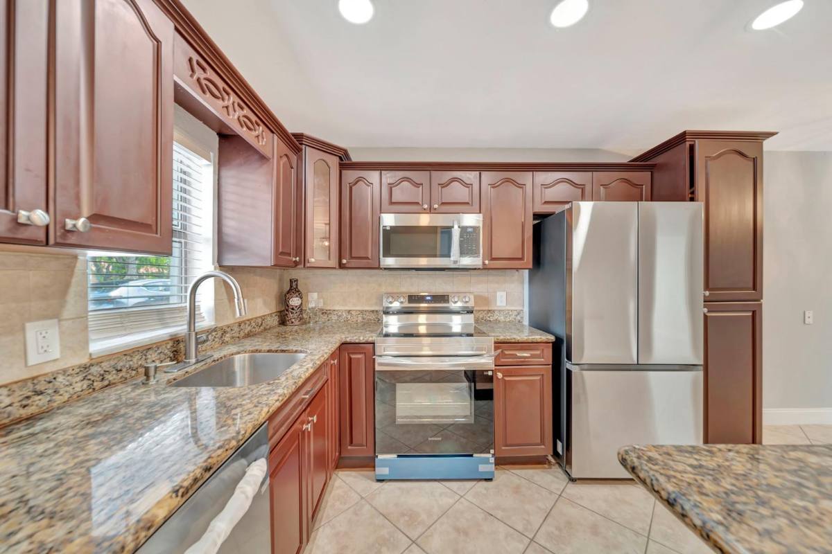 Condo for rent at 11640 NW 39th St, Coral Springs, FL 33065