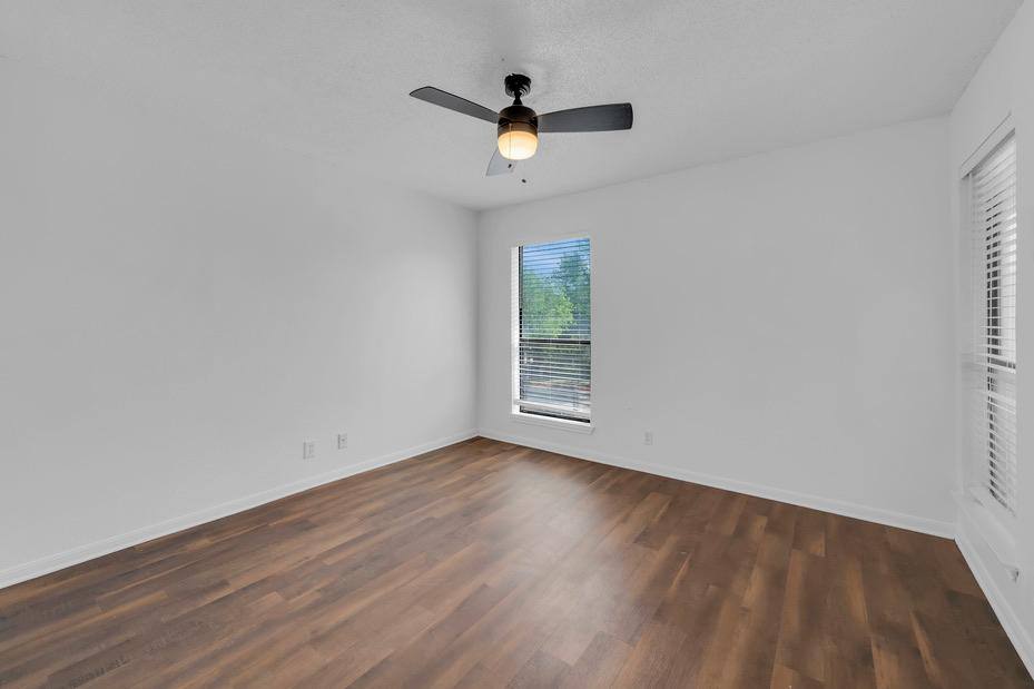 Apartment for rent at 2006 Cloisters Dr, Arlington, TX 76011
