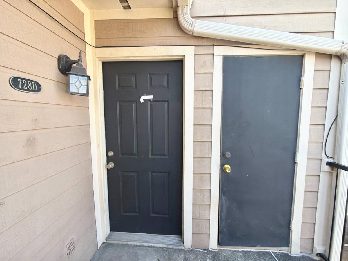 Apartment for rent at 728 Bering Dr #LEGORRETA 10, Houston, TX 77057
