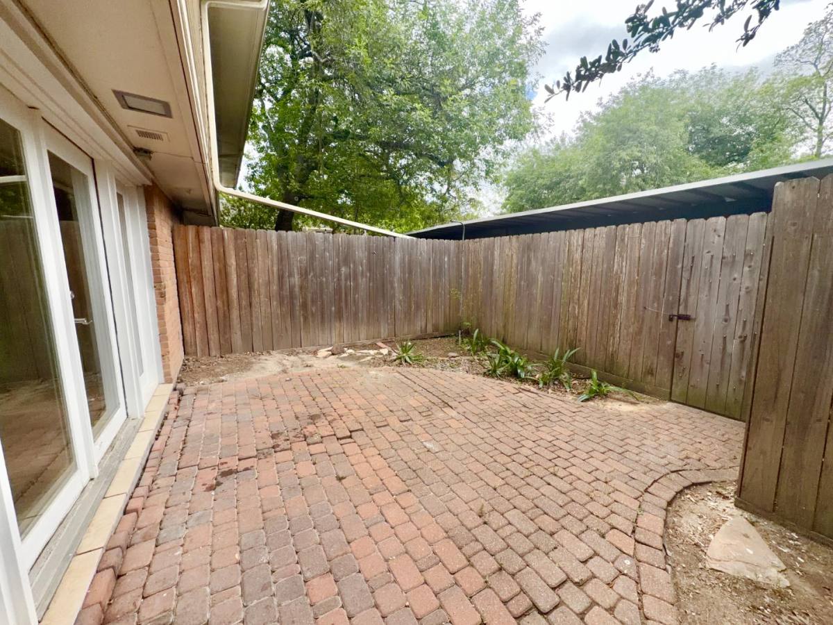 Townhouse for rent at 12959 Trail Hollow Dr #12959 M, Houston, TX 77079