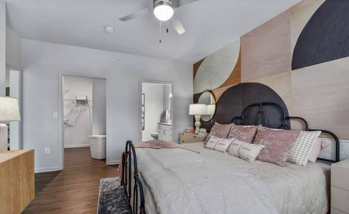 Apartment for rent at 7001 W Parker Rd, Plano, TX 75093