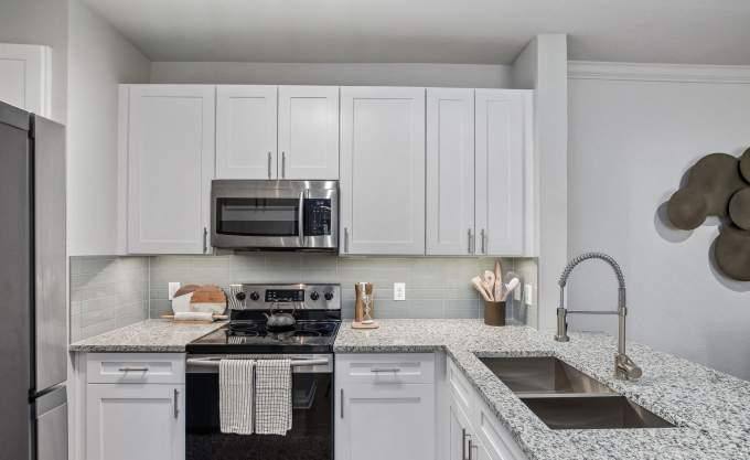Apartment for rent at 7001 W Parker Rd, Plano, TX 75093