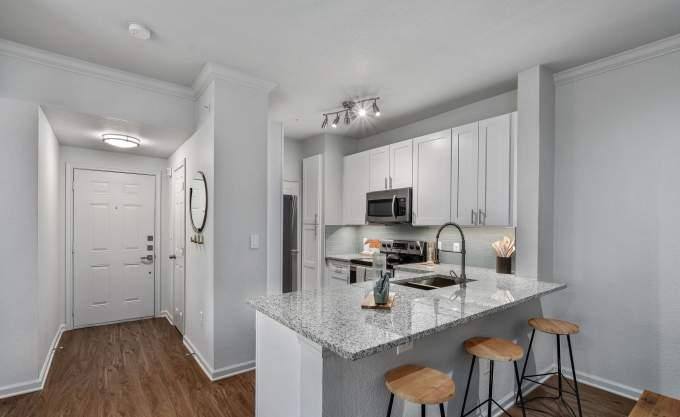 Apartment for rent at 7001 W Parker Rd, Plano, TX 75093