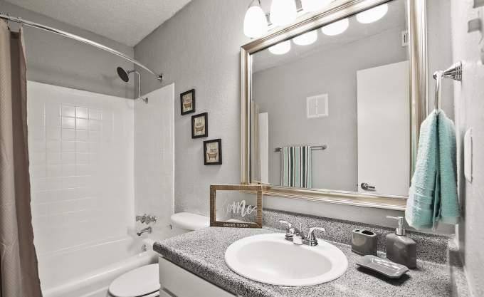 Apartment for rent at 10730 Glenora Dr, Houston, TX 77065