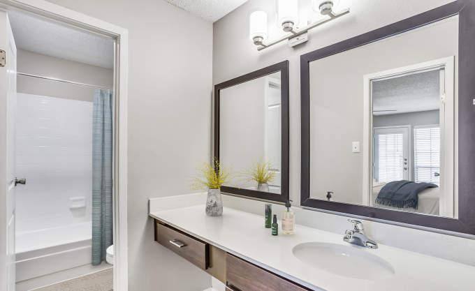Apartment for rent at 6525 Glenview Dr #1121, North Richland Hills, TX 76180
