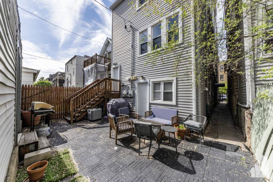 Apartment for rent at 2335 W Moffat #3, Chicago, IL 60647