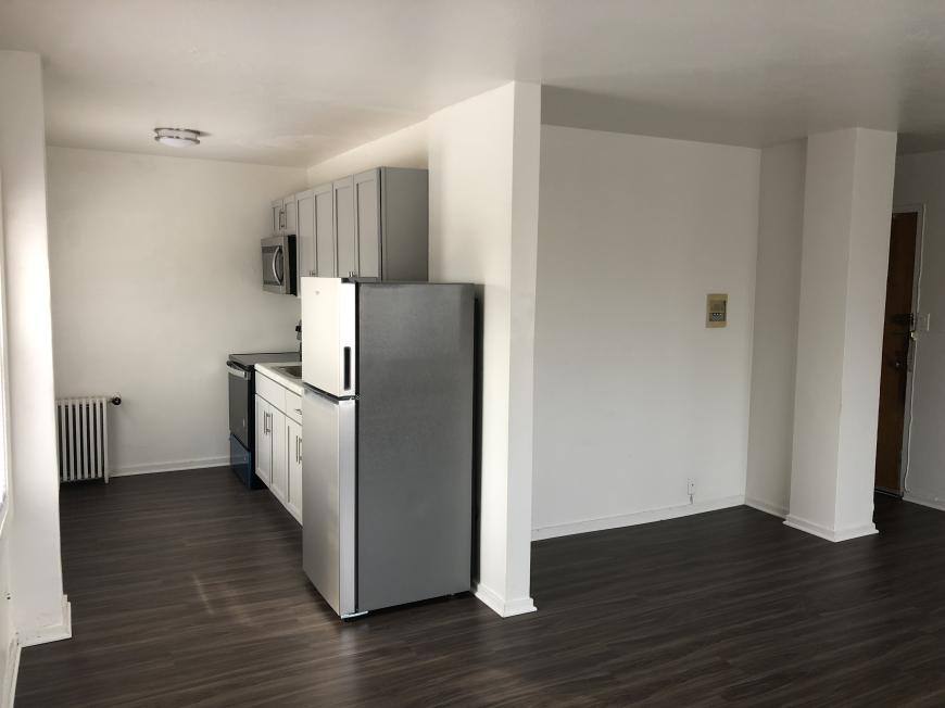 Apartment for rent at 7327 N Rogers Ave #501, Chicago, IL 60626