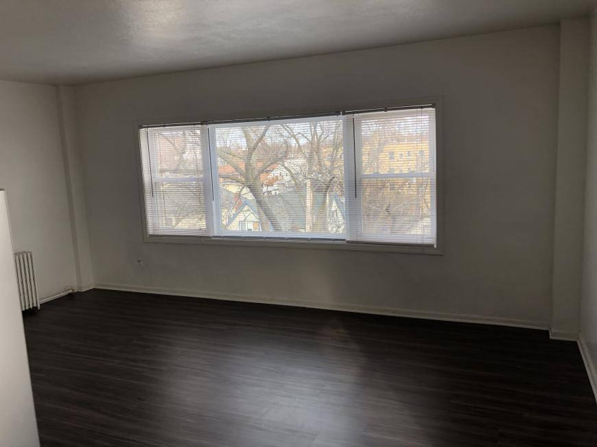 Apartment for rent at 7327 N Rogers Ave #501, Chicago, IL 60626