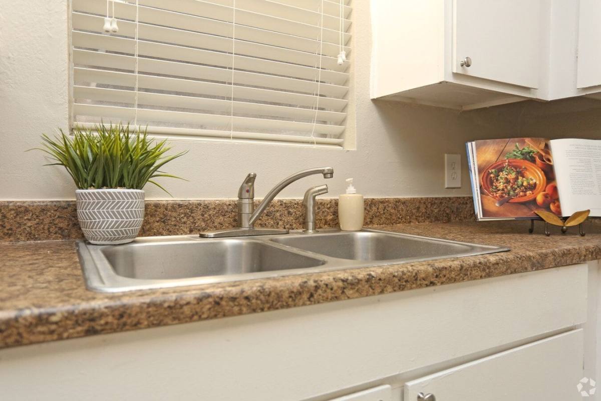Townhouse for rent at Pointe Ann, 1225 10th St N, Texas City, TX 77590