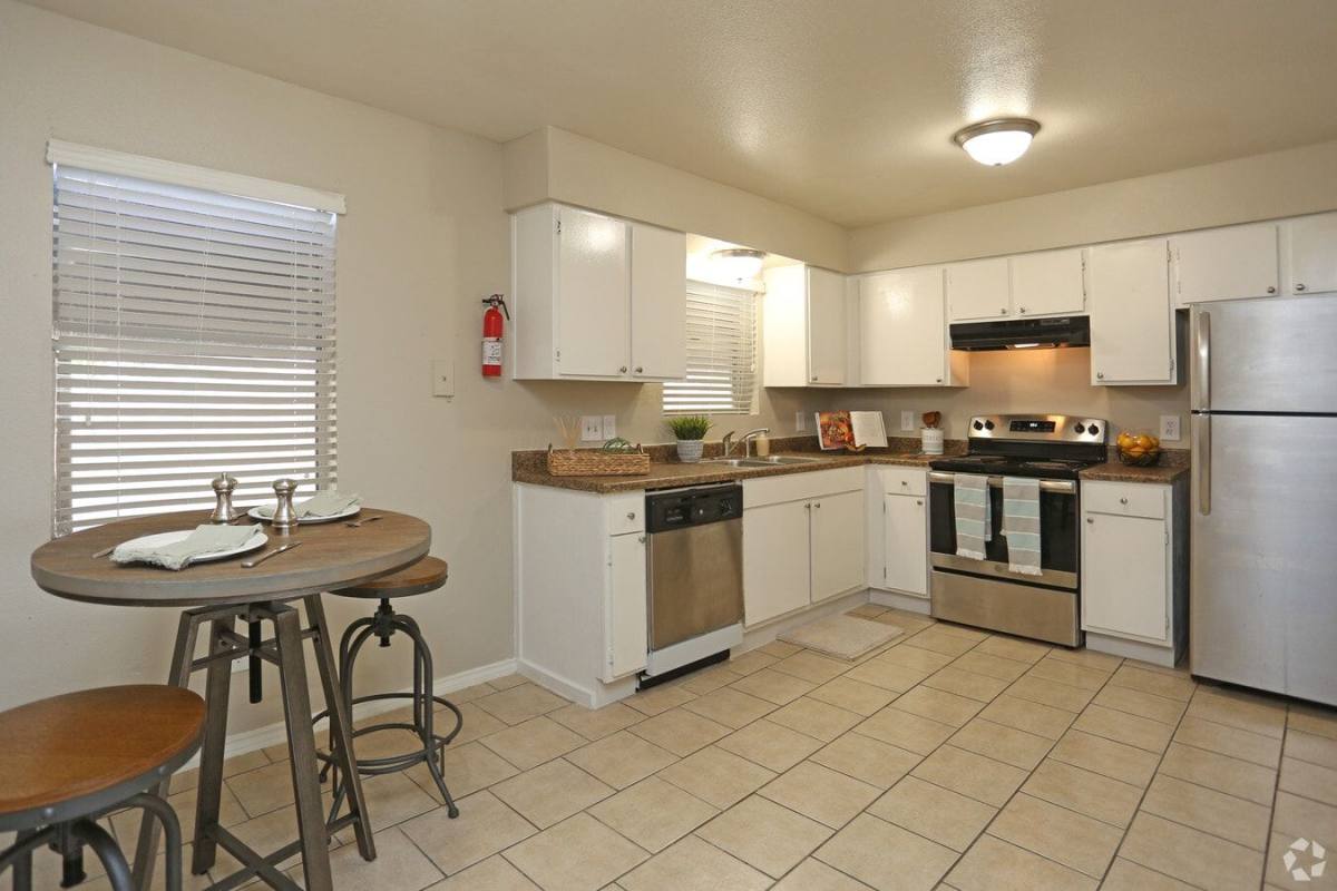 Townhouse for rent at Pointe Ann, 1225 10th St N, Texas City, TX 77590