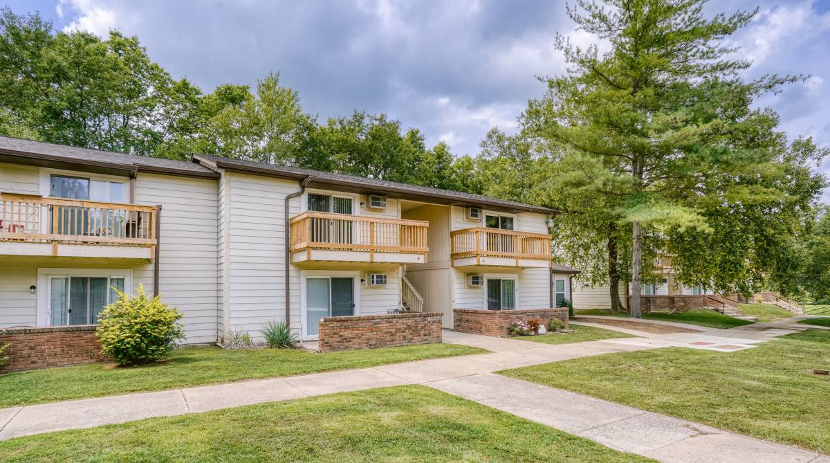 Apartment for rent at Village at Summitville, 1100 W Mill St #23, Summitville, IN 46070