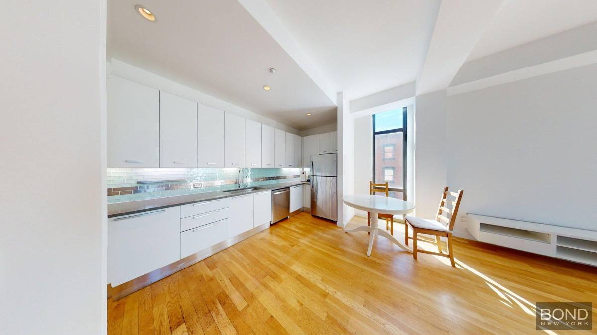 Apartment for rent at 122 W St #3E, Brooklyn, NY 11222
