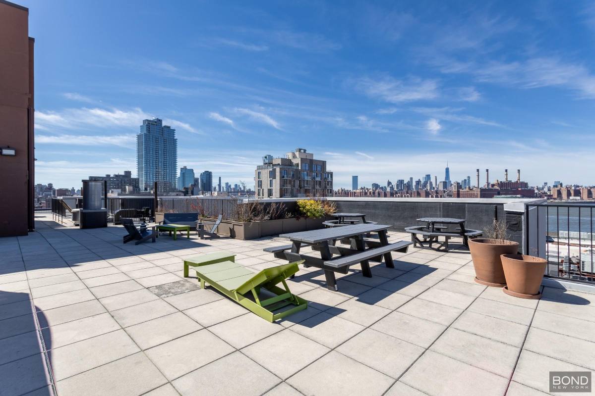 Apartment for rent at 122 W St #3E, Brooklyn, NY 11222