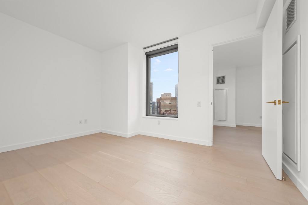 Apartment for rent at 3 Court Square #2805, Long Island City, NY 11101