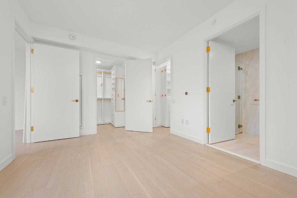 Apartment for rent at 3 Court Square #2805, Long Island City, NY 11101