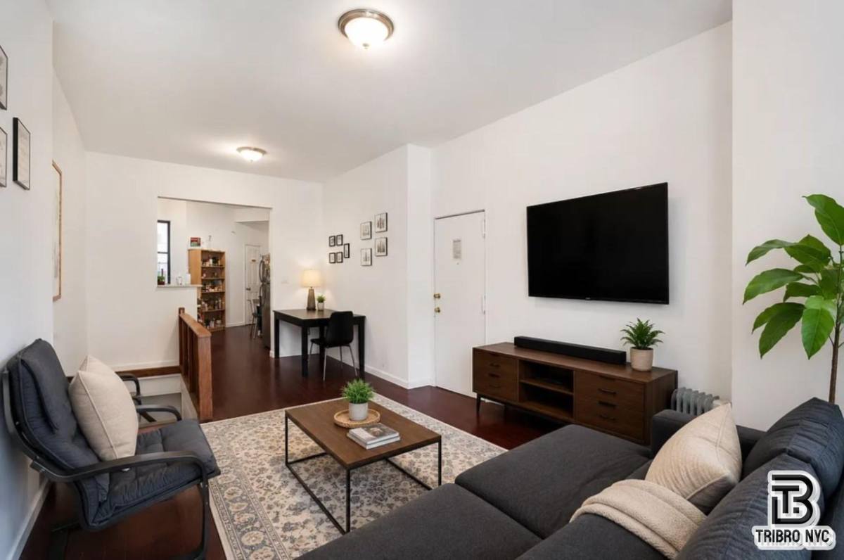 Apartment for rent at 439 Jefferson Ave #1F, Brooklyn, NY 11221