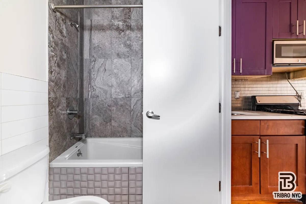 Apartment for rent at 215 Marion St #2A, Brooklyn, NY 11233