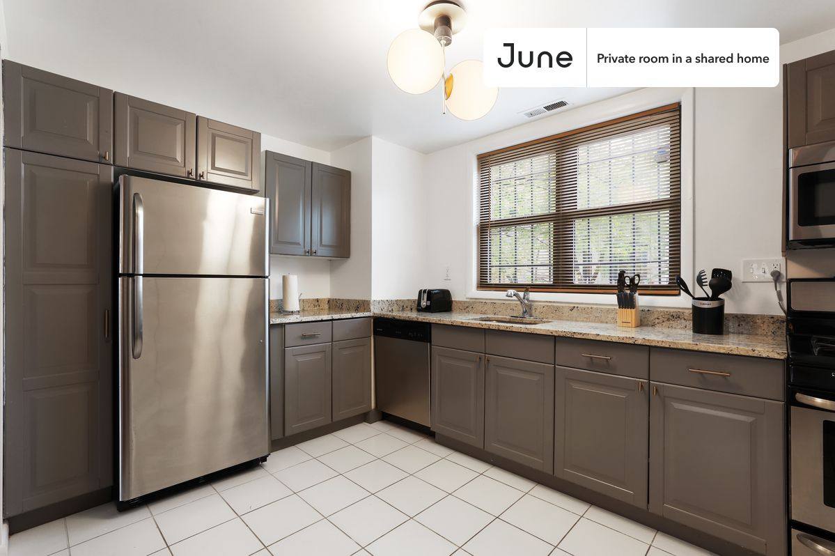 Apartment for rent at 1242 11th St NW, Washington, DC 20001