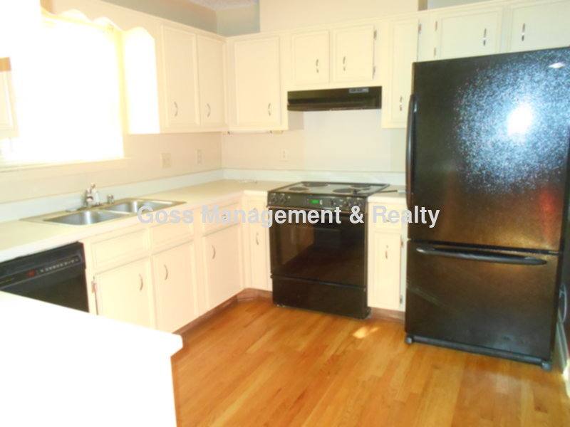 House for rent at Pleasant View, 13301 Pleasant Forest Dr, Little Rock, AR 72212