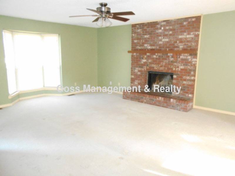 House for rent at Pleasant View, 13301 Pleasant Forest Dr, Little Rock, AR 72212