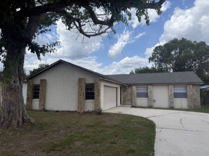 Apartment for rent at 3911 Alpert Dr, Orlando, FL 32810