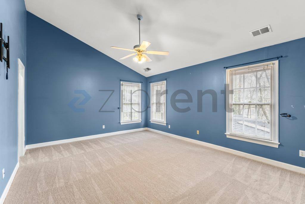 House for rent at 9216 Crofton Springs Dr, Charlotte, NC 28269