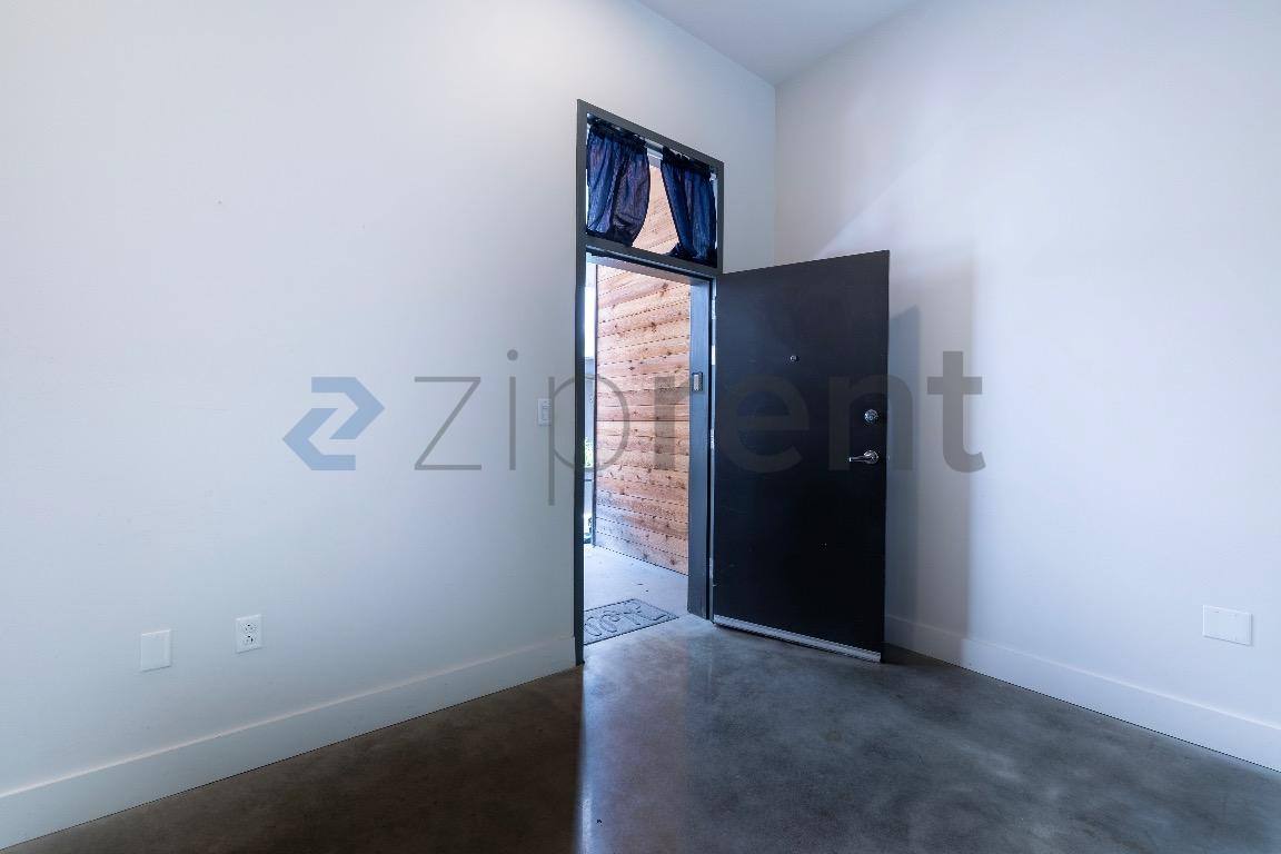 Apartment for rent at 1801 2nd Ave N #208, Birmingham, AL 35203