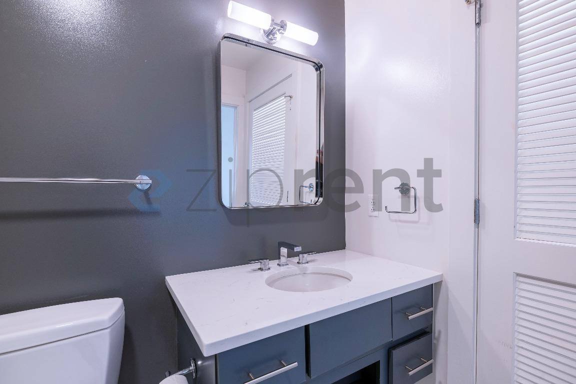 Apartment for rent at 1801 2nd Ave N #208, Birmingham, AL 35203