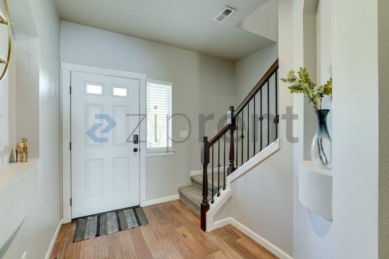 House for rent at 5518 Charlotte Ave SE, Auburn, WA 98092